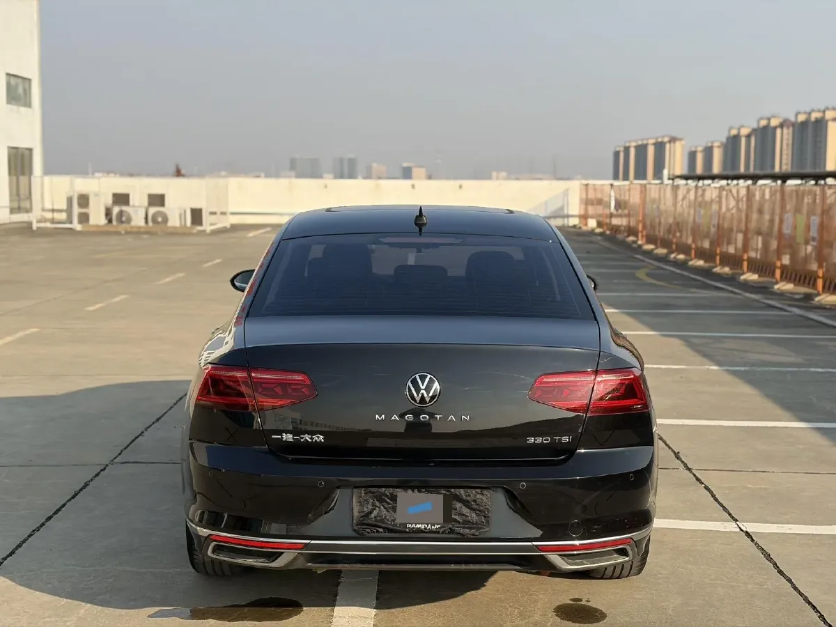 2021 Volkswagen Magotan 2.0T 186HP L4 7DCT,autocango,china used car exporter,china ev exporter,chinese used car exporter,chinese used ev exporter