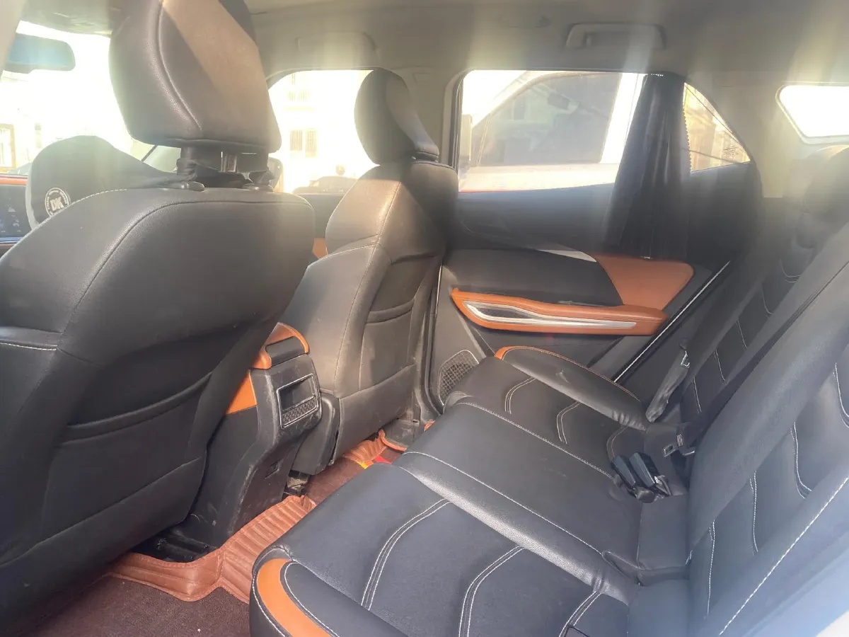 2017 Zotye T300 1.5T 144HP L4 CVT,autocango,china used car exporter,china ev exporter,chinese used car exporter,chinese used ev exporter