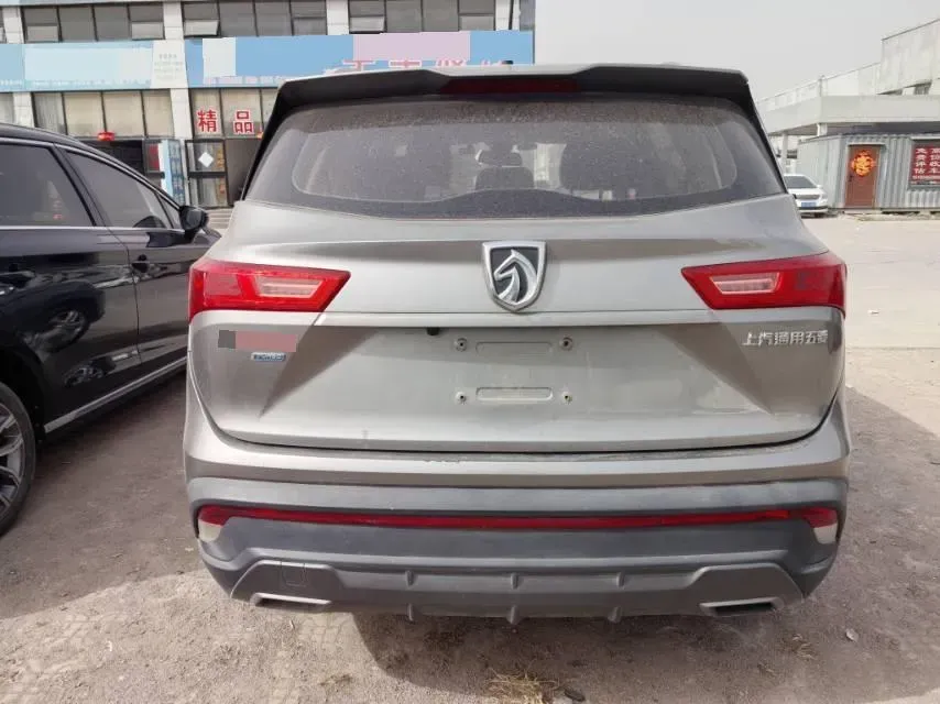 2018 BaoJun 530 1.5T 150HP L4 6MT,autocango,china used car exporter,china ev exporter,chinese used car exporter,chinese used ev exporter