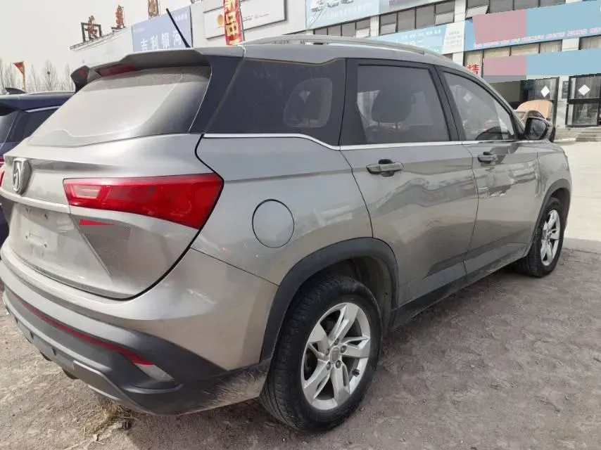2018 BaoJun 530 1.5T 150HP L4 6MT,autocango,china used car exporter,china ev exporter,chinese used car exporter,chinese used ev exporter