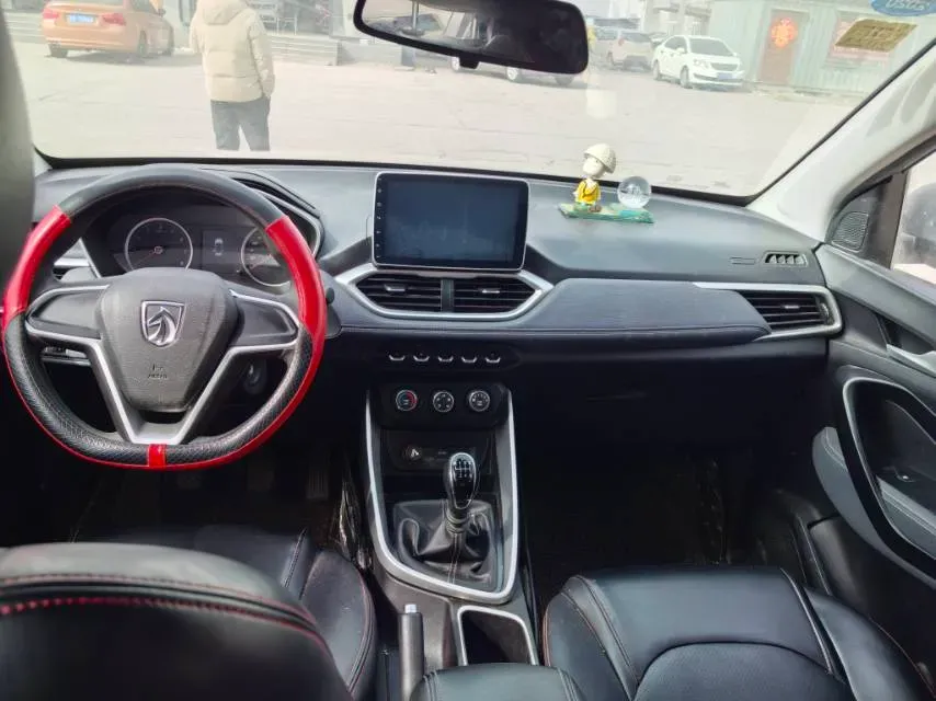 2018 BaoJun 530 1.5T 150HP L4 6MT,autocango,china used car exporter,china ev exporter,chinese used car exporter,chinese used ev exporter
