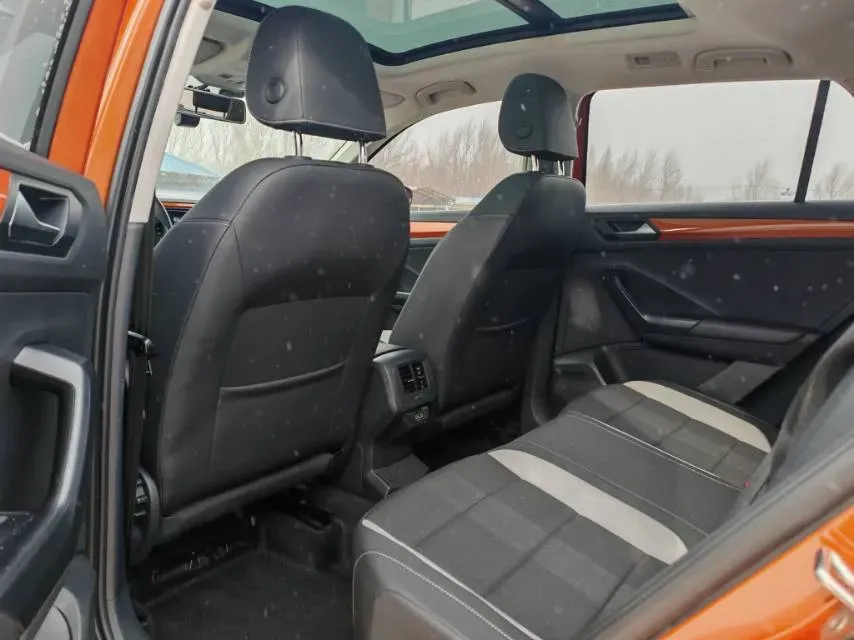 2018 Mitsubishi Eclipse Cross 1.5T 170HP L4 CVT,autocango,china used car exporter,china ev exporter,chinese used car exporter,chinese used ev exporter