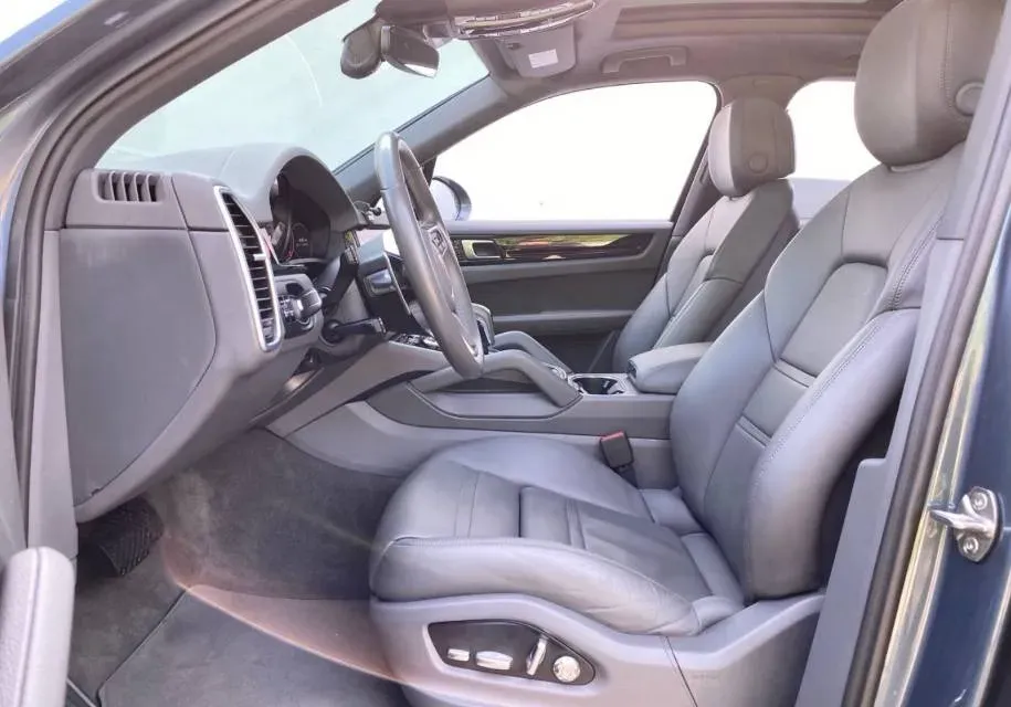 2018 Porsche Cayenne 3.0T 340HP V6 8AT,autocango,china used car exporter,china ev exporter,chinese used car exporter,chinese used ev exporter