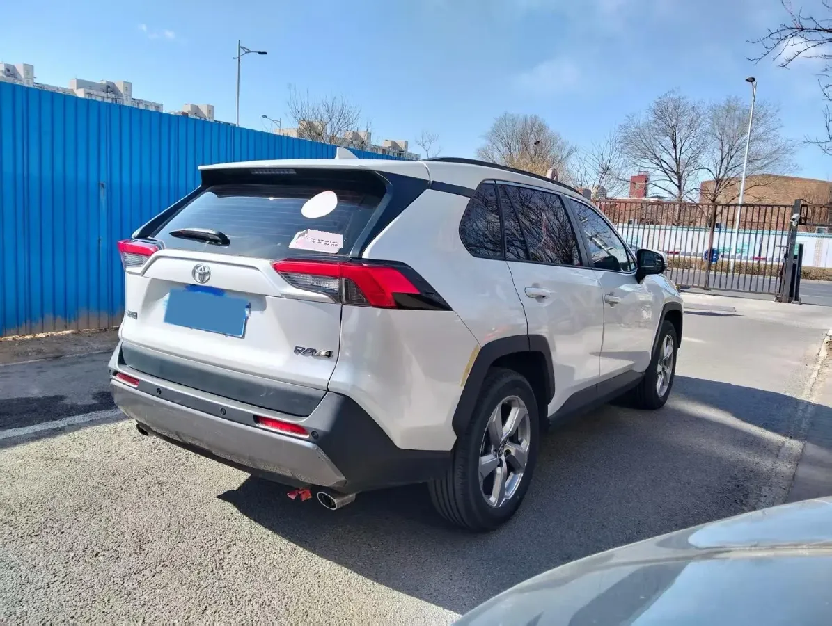 2022 Toyota RAV4 2.0L 171HP L4 CVT,autocango,china used car exporter,china ev exporter,chinese used car exporter,chinese used ev exporter