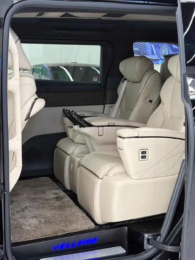 2024 Toyota Vellfire 2.5L 190HP L4 E-CVT Hybrid,autocango,china used car exporter,china ev exporter,chinese used car exporter,chinese used ev exporter