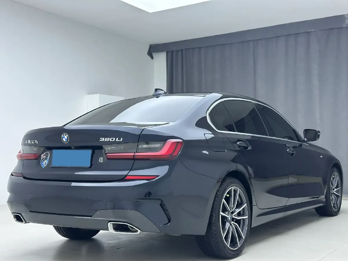 2022 BMW 3 Series 2.0T 156HP L4 8AT,autocango,china used car exporter,china ev exporter,chinese used car exporter,chinese used ev exporter