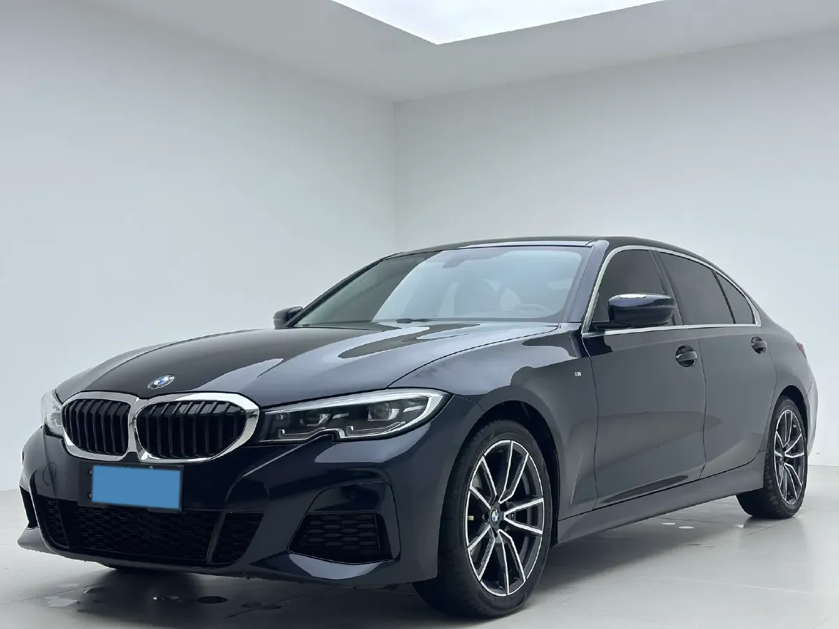 2022 BMW 3 Series 2.0T 156HP L4 8AT,autocango,china used car exporter,china ev exporter,chinese used car exporter,chinese used ev exporter