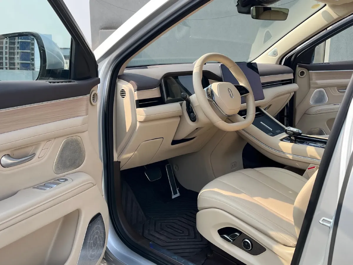 2024 AITO AITO M7 1.5T 152HP L4 REEV 42KWH,autocango,china used car exporter,china ev exporter,chinese used car exporter,chinese used ev exporter