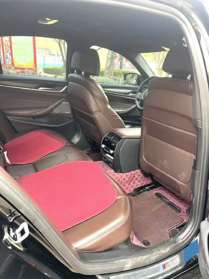 2022 BMW 5 Series 3.0T 340HP L6 8AT,autocango,china used car exporter,china ev exporter,chinese used car exporter,chinese used ev exporter