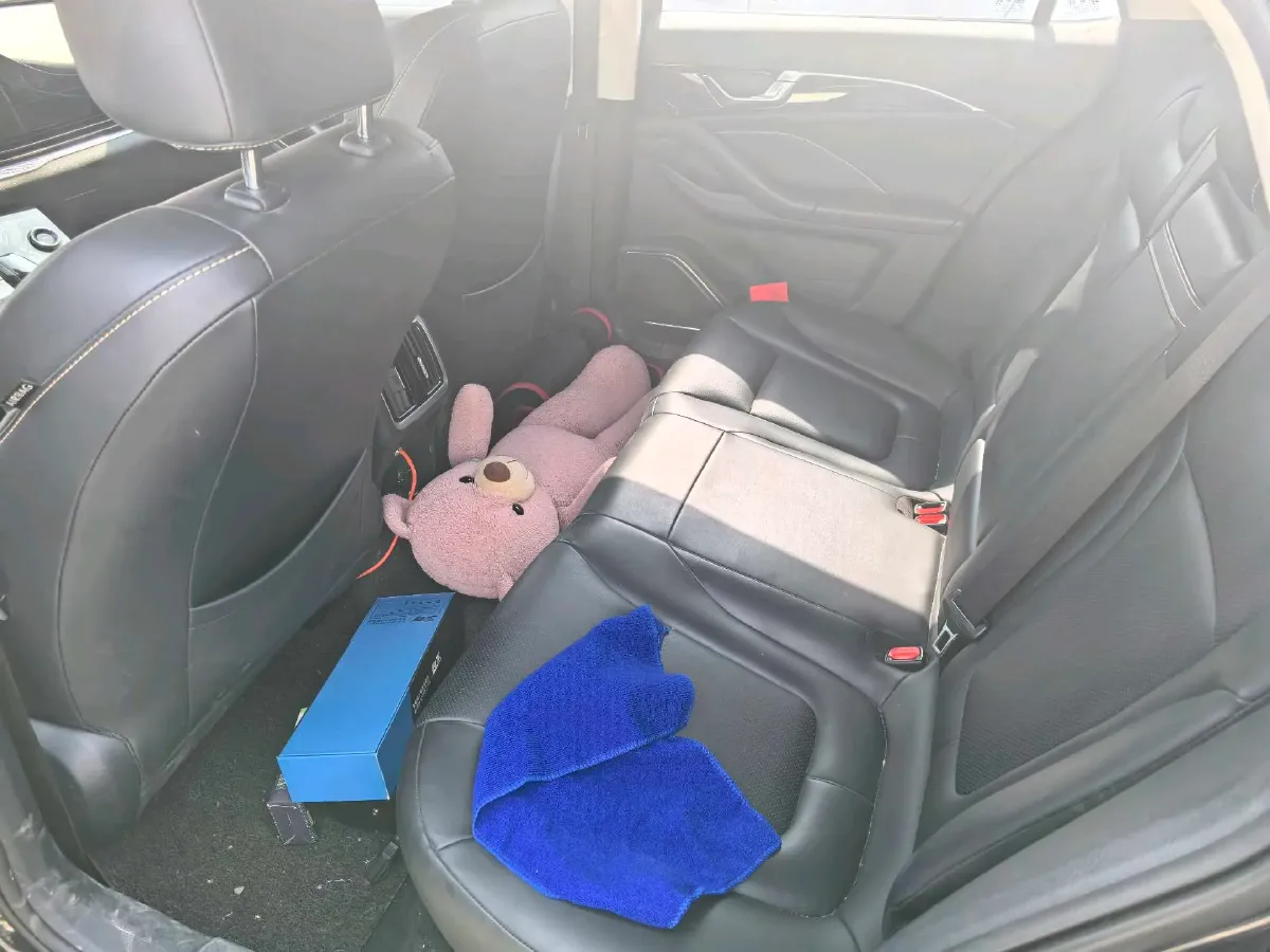 2021 Bestune B70 1.5T 169HP L4 7DCT,autocango,china used car exporter,china ev exporter,chinese used car exporter,chinese used ev exporter