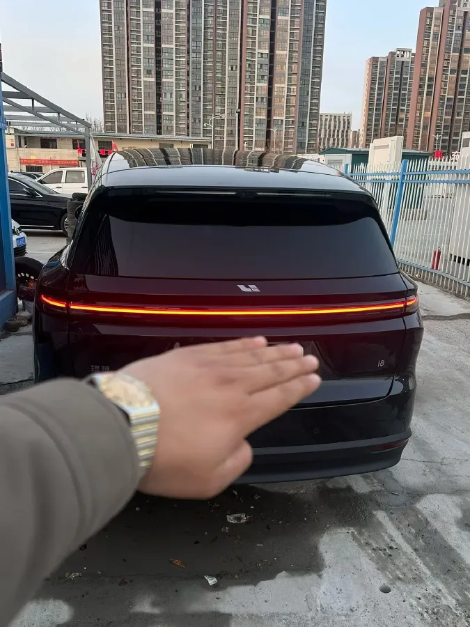 2025 Li i8 BEV,autocango,china used car exporter,china ev exporter,chinese used car exporter,chinese used ev exporter