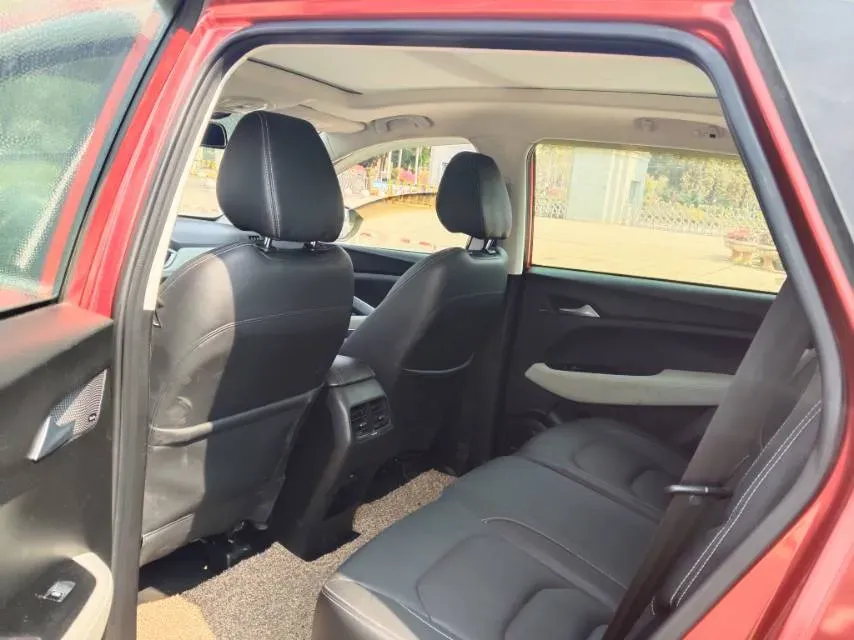 2019 BaoJun 530 1.5T 151HP L4 CVT,autocango,china used car exporter,china ev exporter,chinese used car exporter,chinese used ev exporter