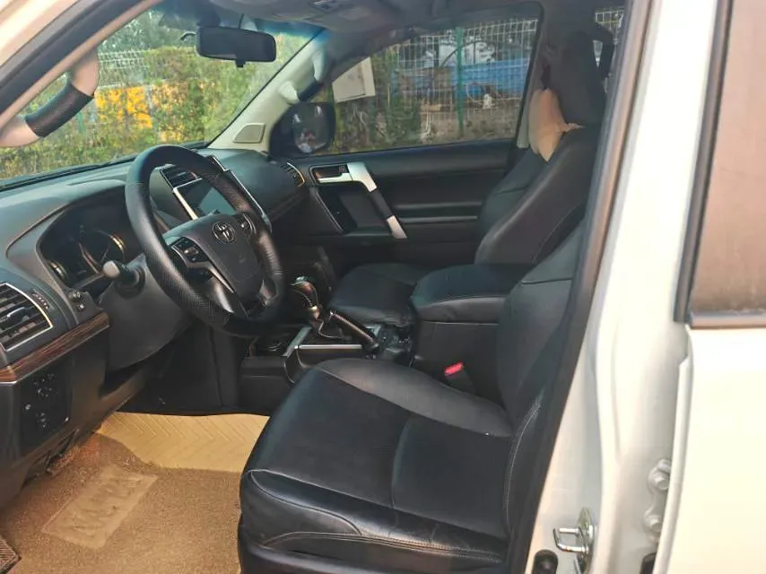 2019 Toyota Land Cruiser Prado 3.5L 280HP V6 6AT,autocango,china used car exporter,china ev exporter,chinese used car exporter,chinese used ev exporter