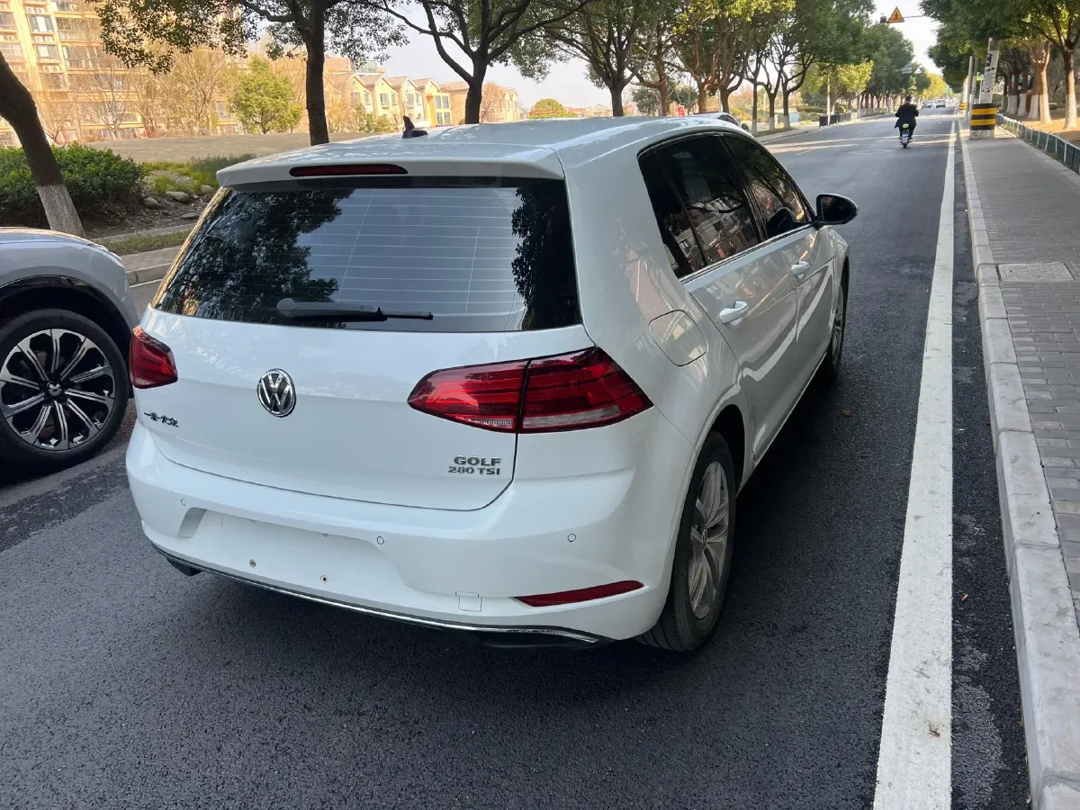 2019 Brilliance Auto V7 1.8T 231HP L4 7DCT,autocango,china used car exporter,china ev exporter,chinese used car exporter,chinese used ev exporter