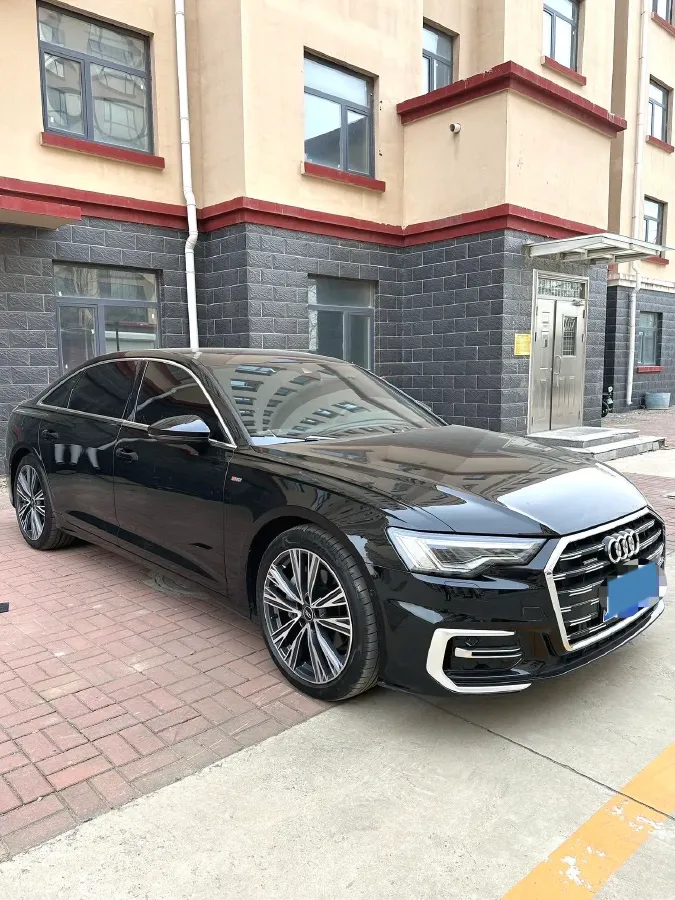 2019 Audi A6L 2.0T 190HP L4 7DCT,autocango,china used car exporter,china ev exporter,chinese used car exporter,chinese used ev exporter