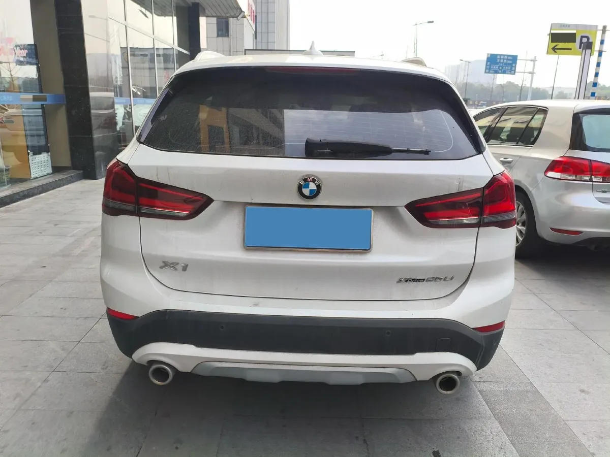 2020 BMW X1 2.0T 192HP L4 8AT,autocango,china used car exporter,china ev exporter,chinese used car exporter,chinese used ev exporter