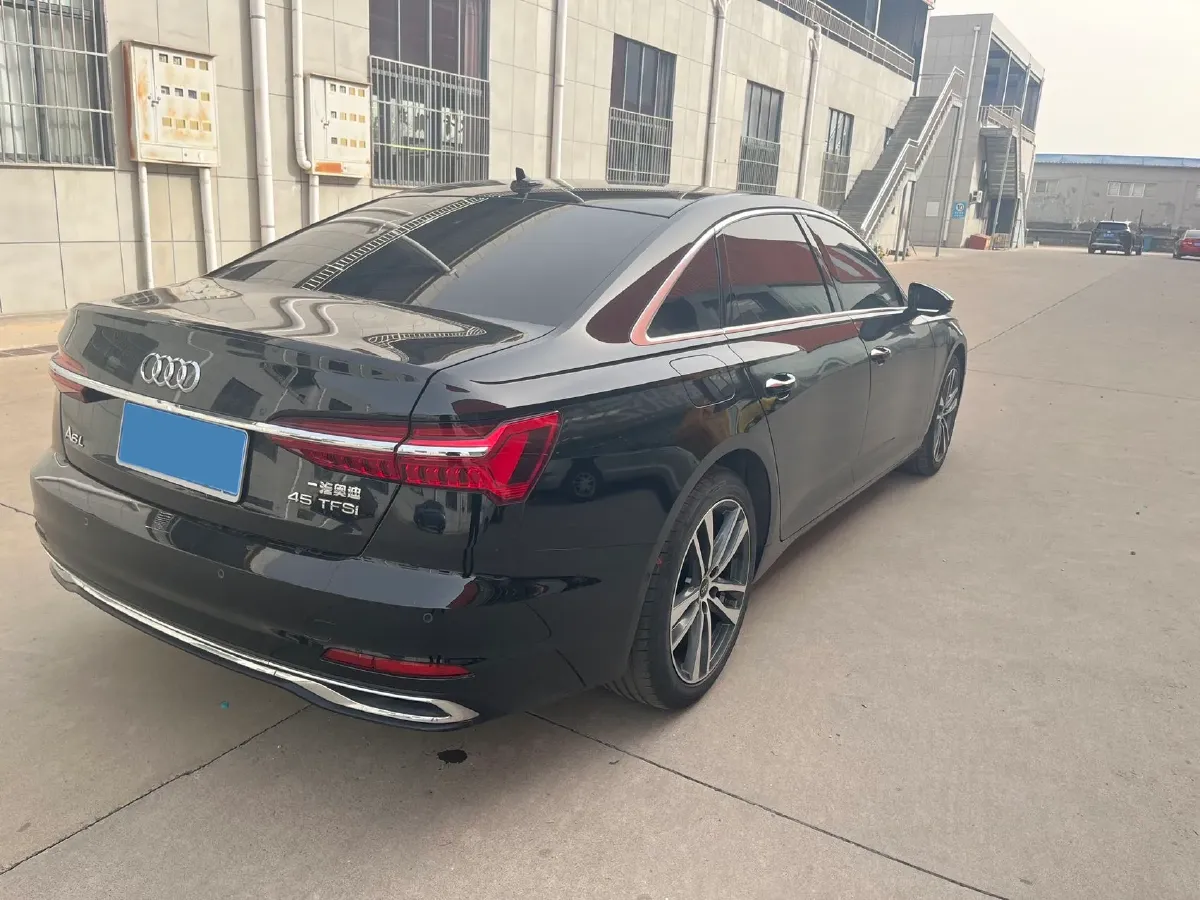 2023 Audi A6L 2.0T 245HP L4 7DCT,autocango,china used car exporter,china ev exporter,chinese used car exporter,chinese used ev exporter