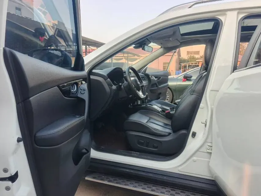 2020 Nissan X-Trail 2.0L 154HP L4 CVT,autocango,china used car exporter,china ev exporter,chinese used car exporter,chinese used ev exporter