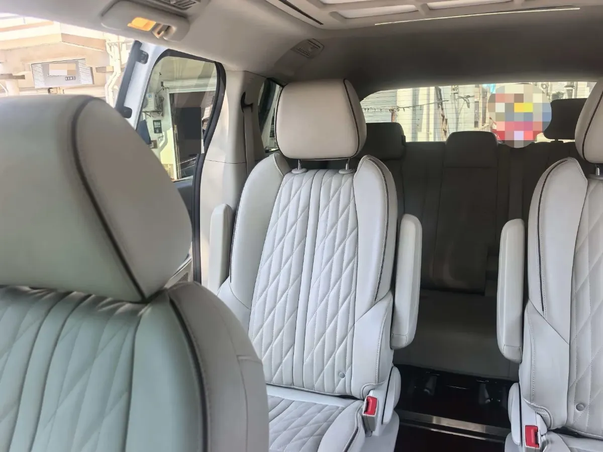 2022 Buick GL8 2.0T 237HP L4 9AT,autocango,china used car exporter,china ev exporter,chinese used car exporter,chinese used ev exporter