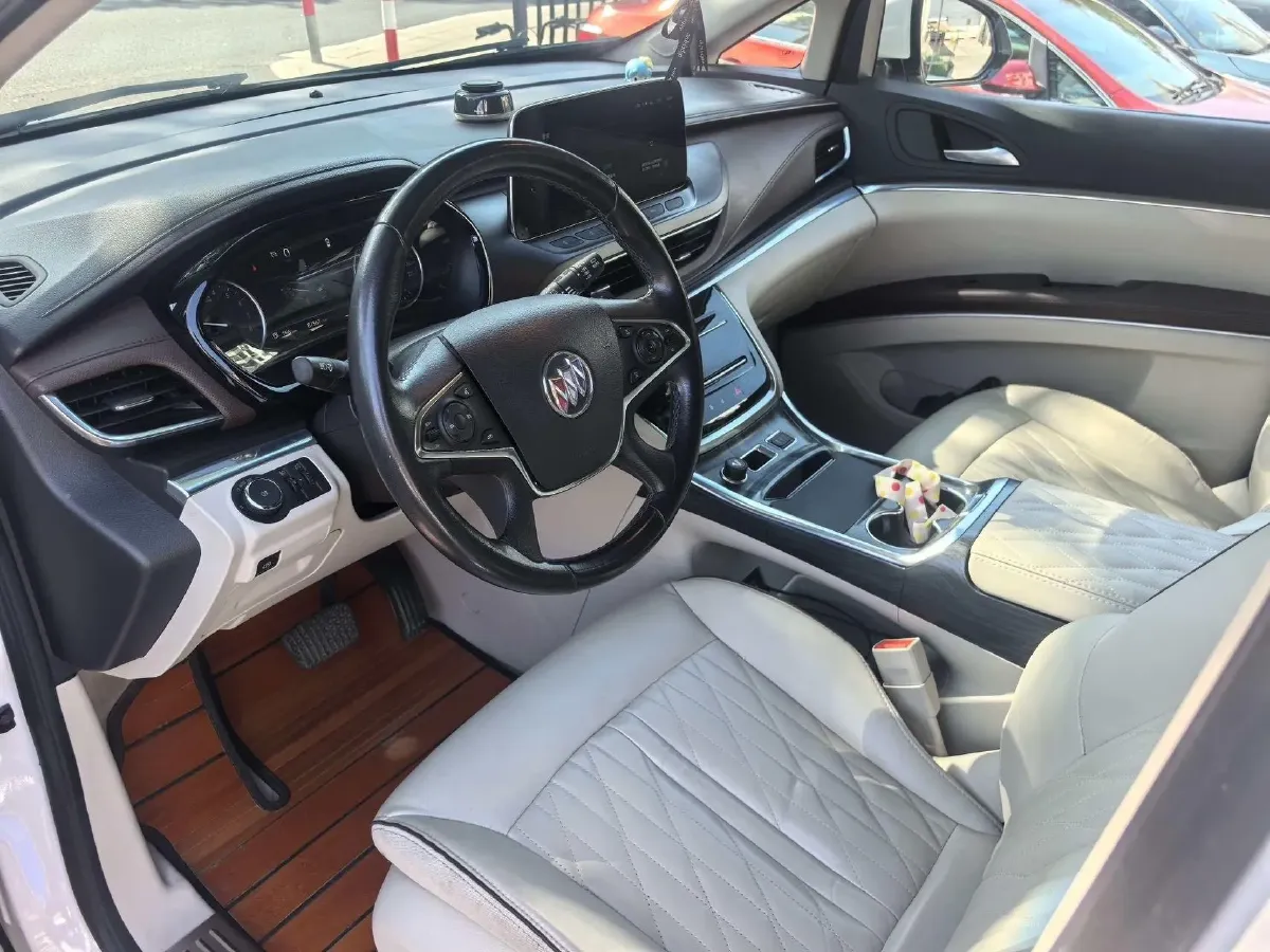 2022 Buick GL8 2.0T 237HP L4 9AT,autocango,china used car exporter,china ev exporter,chinese used car exporter,chinese used ev exporter
