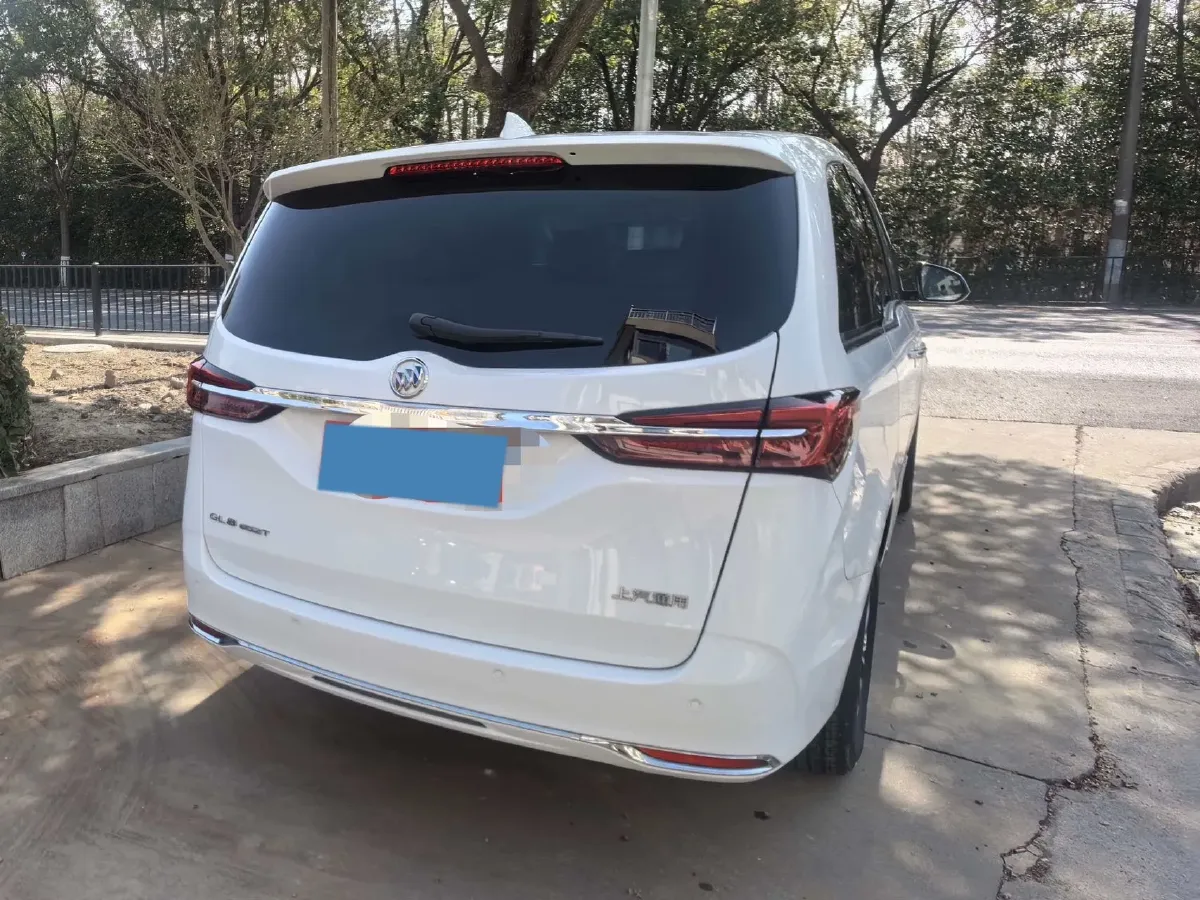 2022 Buick GL8 2.0T 237HP L4 9AT,autocango,china used car exporter,china ev exporter,chinese used car exporter,chinese used ev exporter