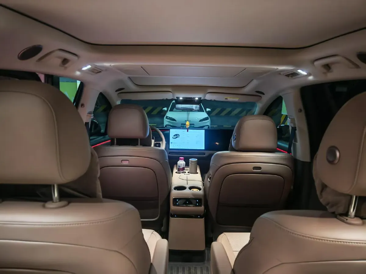 2025 Li i8 BEV,autocango,china used car exporter,china ev exporter,chinese used car exporter,chinese used ev exporter