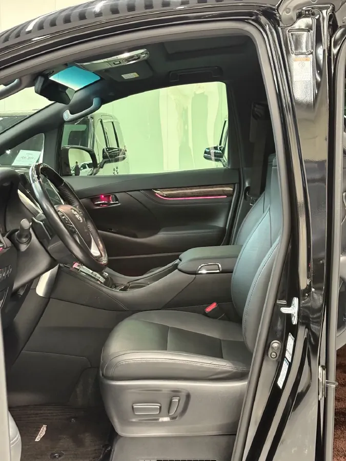 2021 Toyota Alphard 2.5L 117HP L4 E-CVT Hybrid,autocango,china used car exporter,china ev exporter,chinese used car exporter,chinese used ev exporter