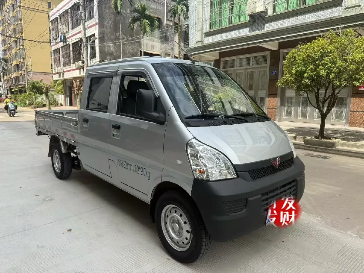 2023 WuLing RongGuang New Truck 1.5L 102HP L4 5MT,autocango,china used car exporter,china ev exporter,chinese used car exporter,chinese used ev exporter