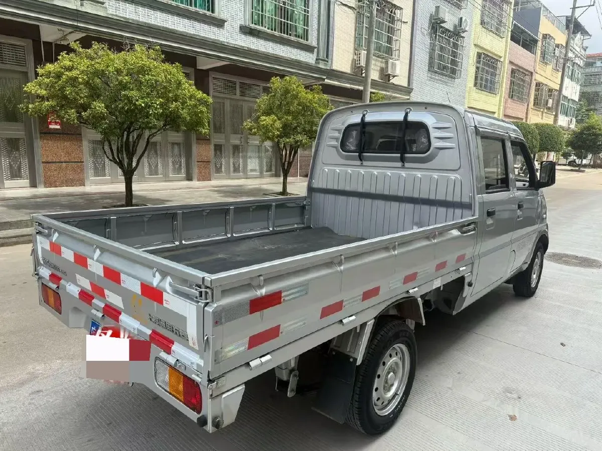 2023 WuLing RongGuang New Truck 1.5L 102HP L4 5MT,autocango,china used car exporter,china ev exporter,chinese used car exporter,chinese used ev exporter