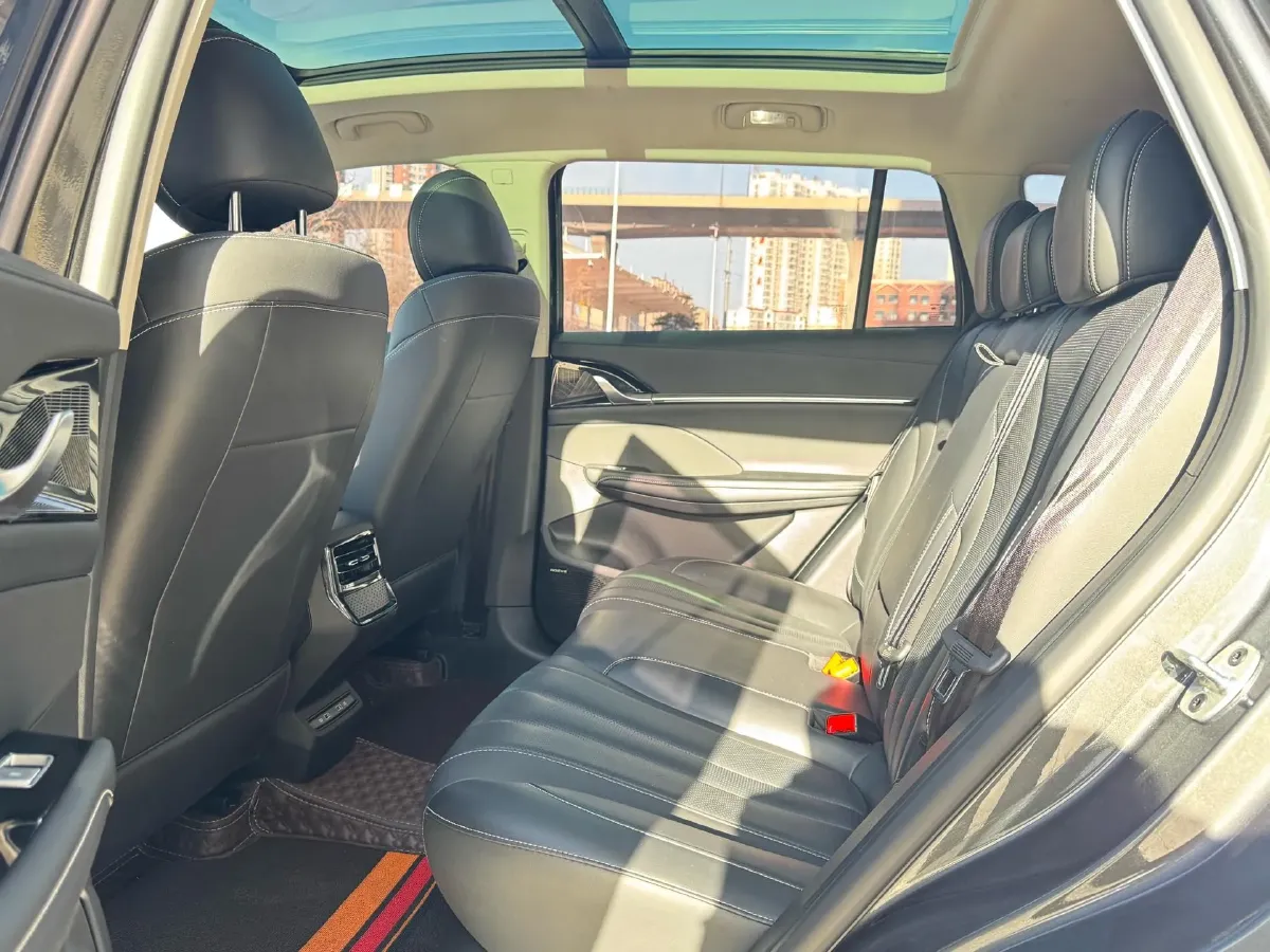 2022 Roewe RX5 MAX 1.5T 181HP L4 6AT,autocango,china used car exporter,china ev exporter,chinese used car exporter,chinese used ev exporter