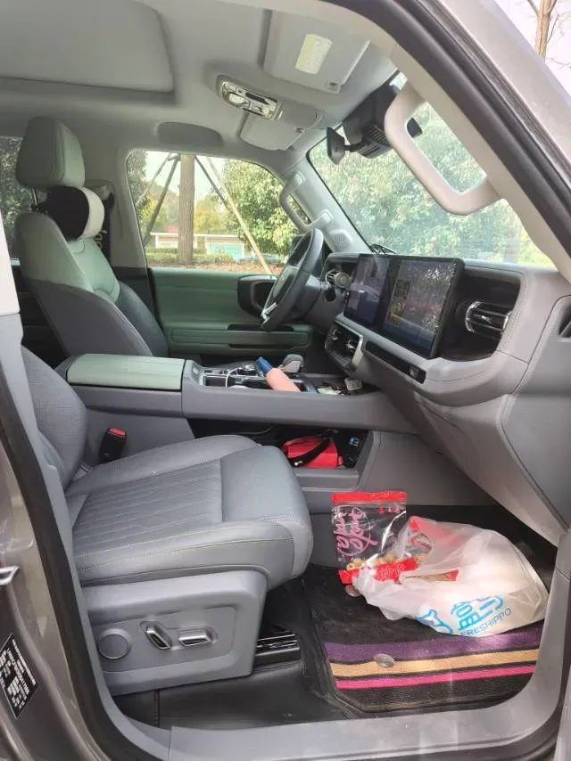 2026 Beijing BJ40 2.0T 245HP L4 8AT,autocango,china used car exporter,china ev exporter,chinese used car exporter,chinese used ev exporter