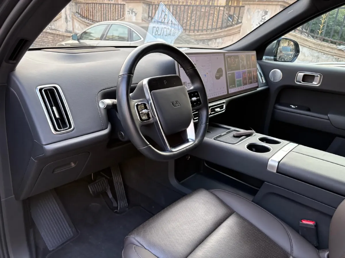 2023 Li L7 Range Extended 154HP REEV 40.9KWH,autocango,china used car exporter,china ev exporter,chinese used car exporter,chinese used ev exporter