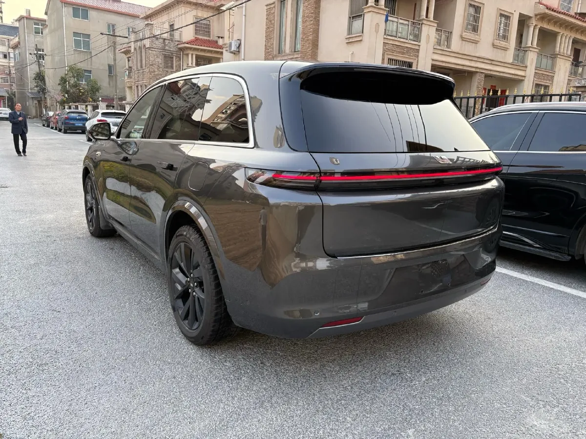 2023 Li L7 Range Extended 154HP REEV 40.9KWH,autocango,china used car exporter,china ev exporter,chinese used car exporter,chinese used ev exporter