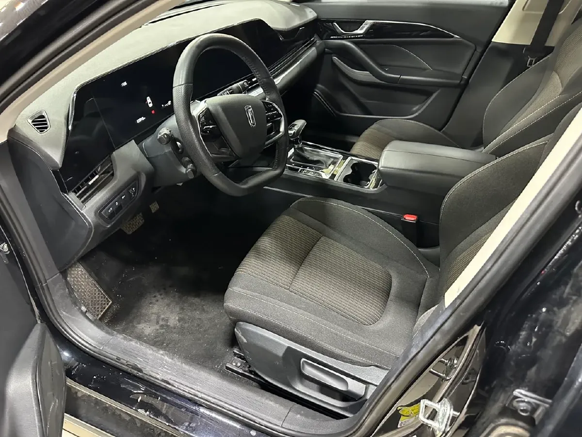 2023 Bestune B70 1.5T 169HP L4 7DCT,autocango,china used car exporter,china ev exporter,chinese used car exporter,chinese used ev exporter