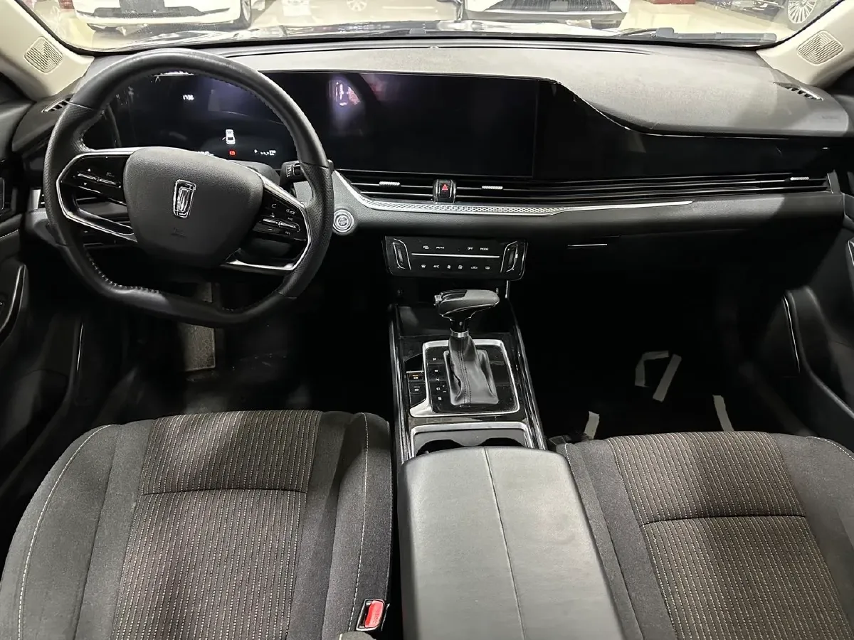 2023 Bestune B70 1.5T 169HP L4 7DCT,autocango,china used car exporter,china ev exporter,chinese used car exporter,chinese used ev exporter