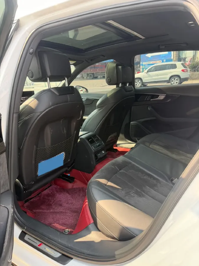 2023 Audi A4L 2.0T 245HP L4 7DCT,autocango,china used car exporter,china ev exporter,chinese used car exporter,chinese used ev exporter