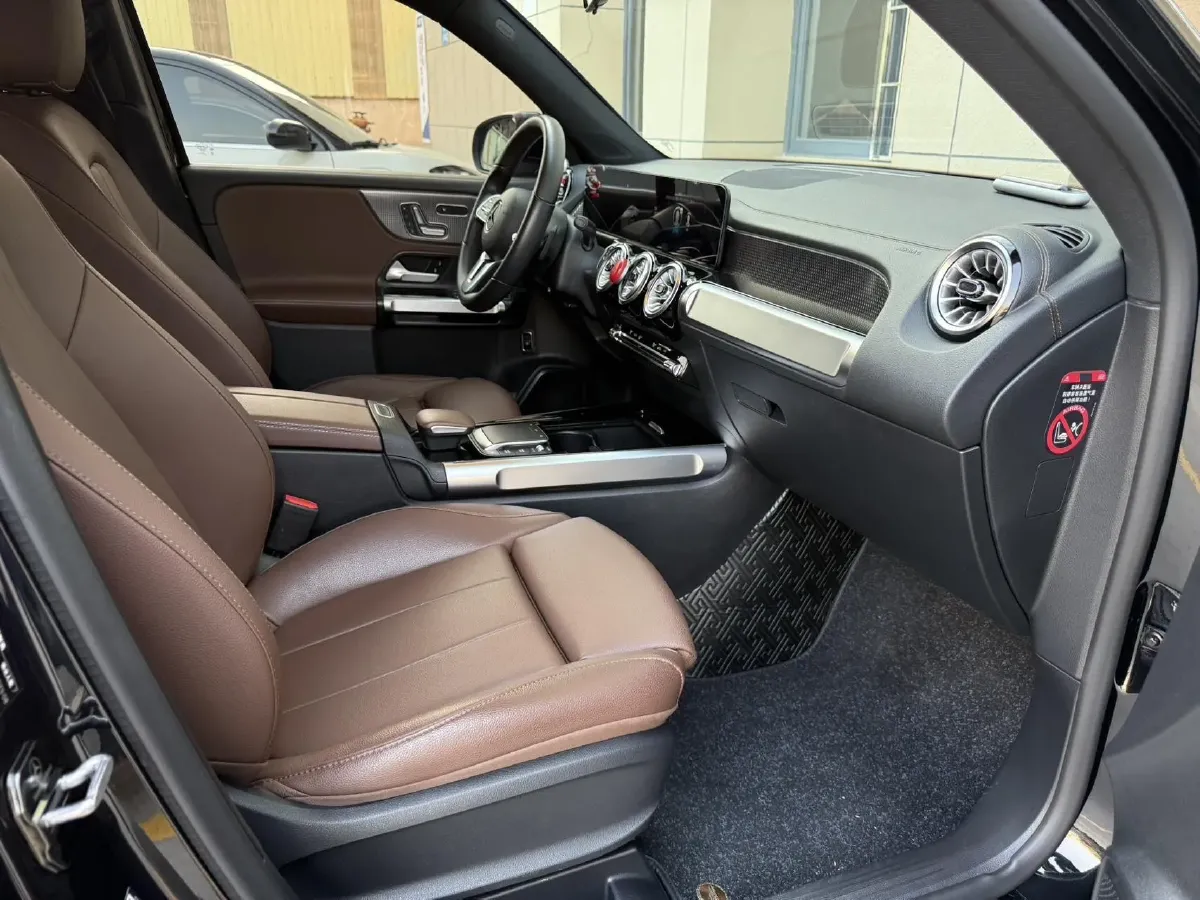 2023 Mercedes-Benz GLB Class 2.0T 190HP L4 8DCT,autocango,china used car exporter,china ev exporter,chinese used car exporter,chinese used ev exporter