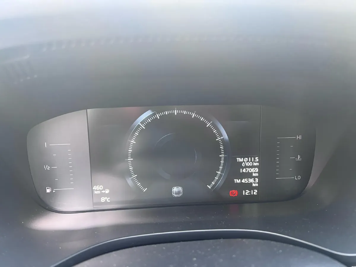 2020 Volvo XC60 2.0T 254HP L4 8AT,autocango,china used car exporter,china ev exporter,chinese used car exporter,chinese used ev exporter