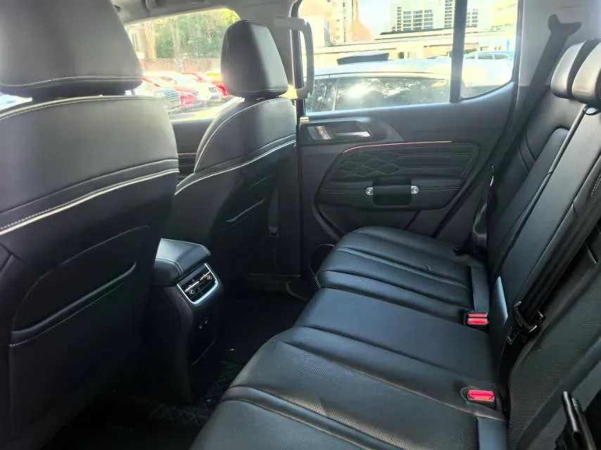 2021 Tank 300 2.0T 227HP L4 8AT,autocango,china used car exporter,china ev exporter,chinese used car exporter,chinese used ev exporter