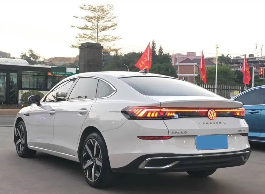 2023 Volkswagen Lamando 1.4T 150HP L4 7DCT,autocango,china used car exporter,china ev exporter,chinese used car exporter,chinese used ev exporter