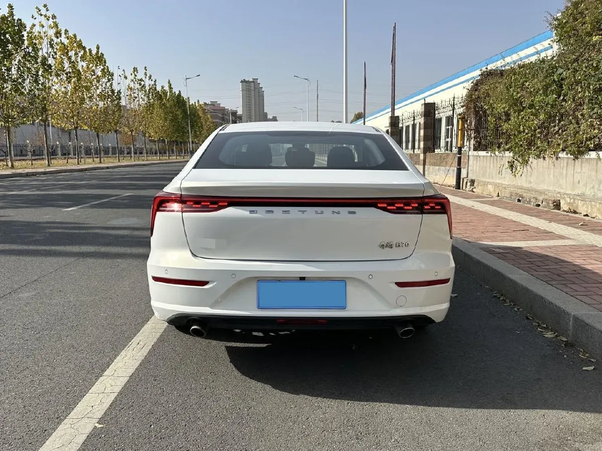 2023 Bestune B70 1.5T 169HP L4 7DCT,autocango,china used car exporter,china ev exporter,chinese used car exporter,chinese used ev exporter