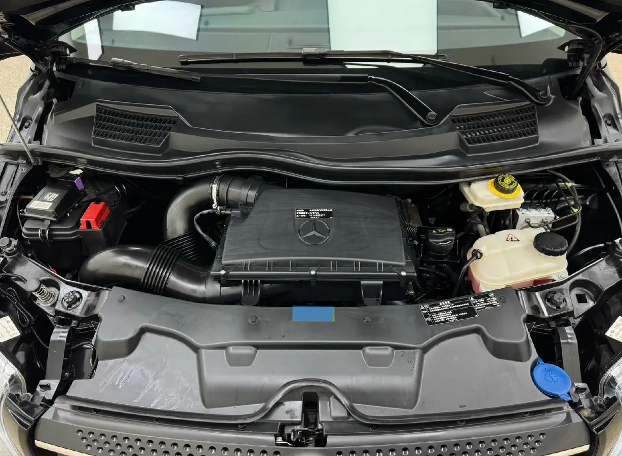 2021 Mercedes-Benz Vito 2.0T 211HP L4 9AT,autocango,china used car exporter,china ev exporter,chinese used car exporter,chinese used ev exporter