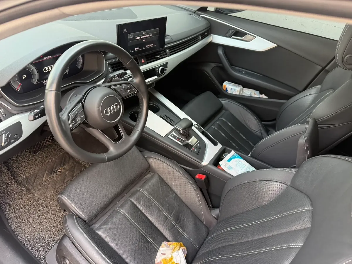 2022 Audi A4L 2.0T 190HP L4 7DCT,autocango,china used car exporter,china ev exporter,chinese used car exporter,chinese used ev exporter