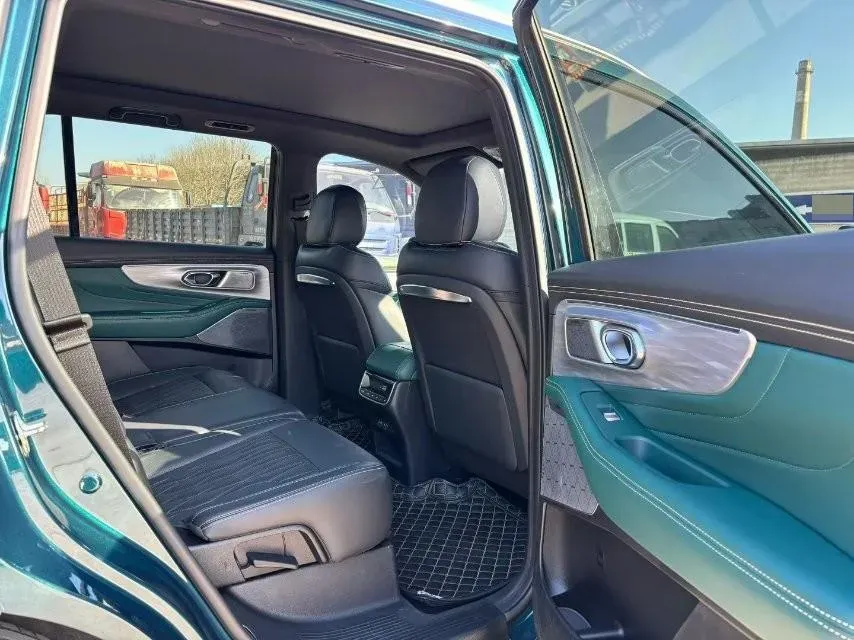 2022 GAC Trumpchi GS8 2.0T 252HP L4 8AT,autocango,china used car exporter,china ev exporter,chinese used car exporter,chinese used ev exporter