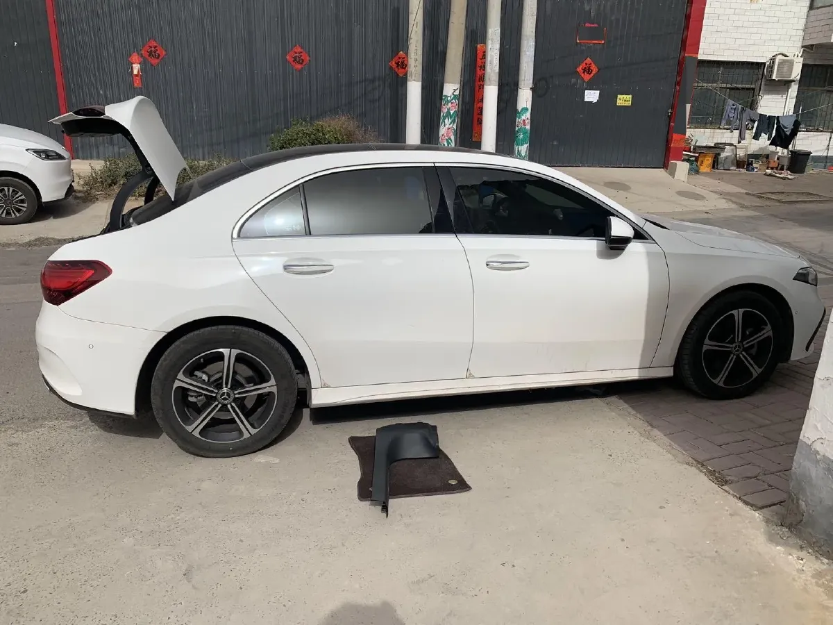 2025 Mercedes-Benz A Class 1.3T 163HP L4 7DCT,autocango,china used car exporter,china ev exporter,chinese used car exporter,chinese used ev exporter