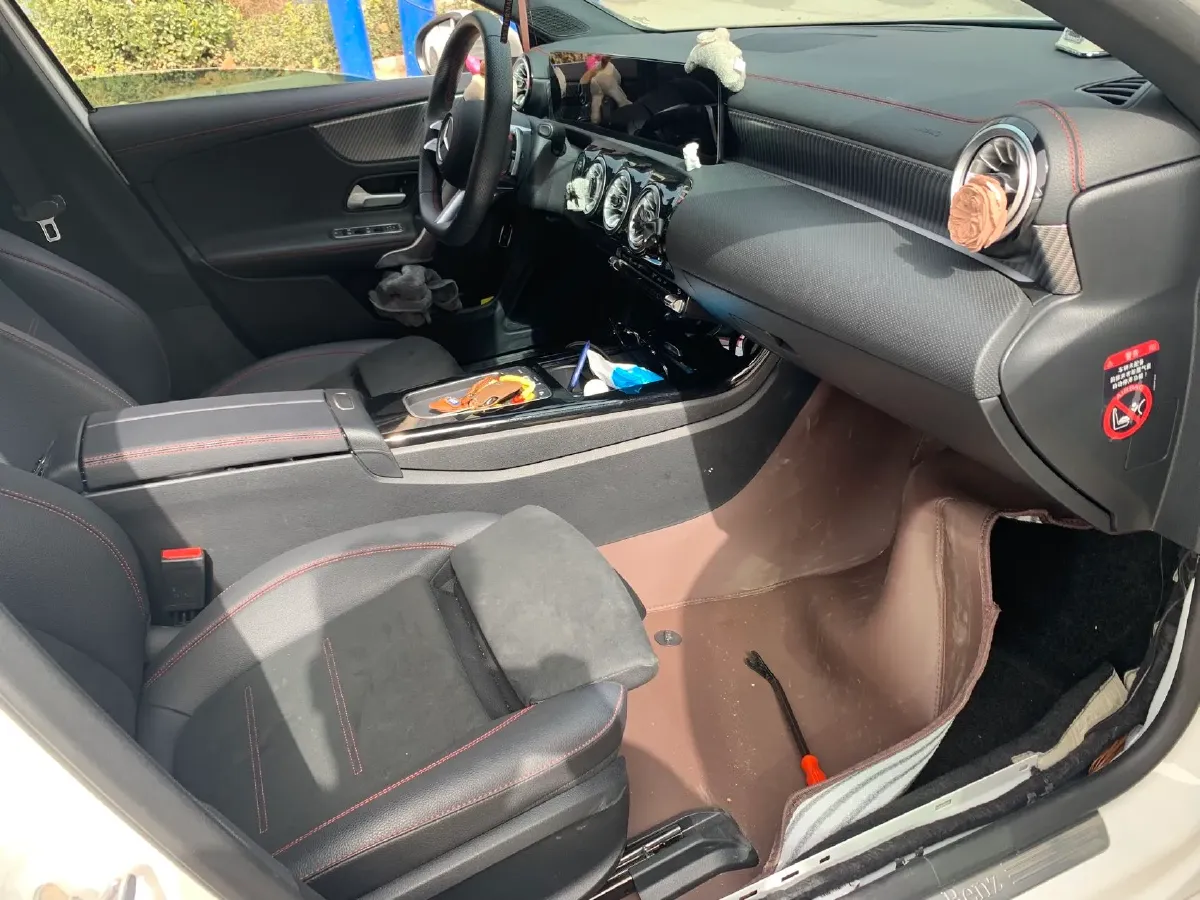 2025 Mercedes-Benz A Class 1.3T 163HP L4 7DCT,autocango,china used car exporter,china ev exporter,chinese used car exporter,chinese used ev exporter