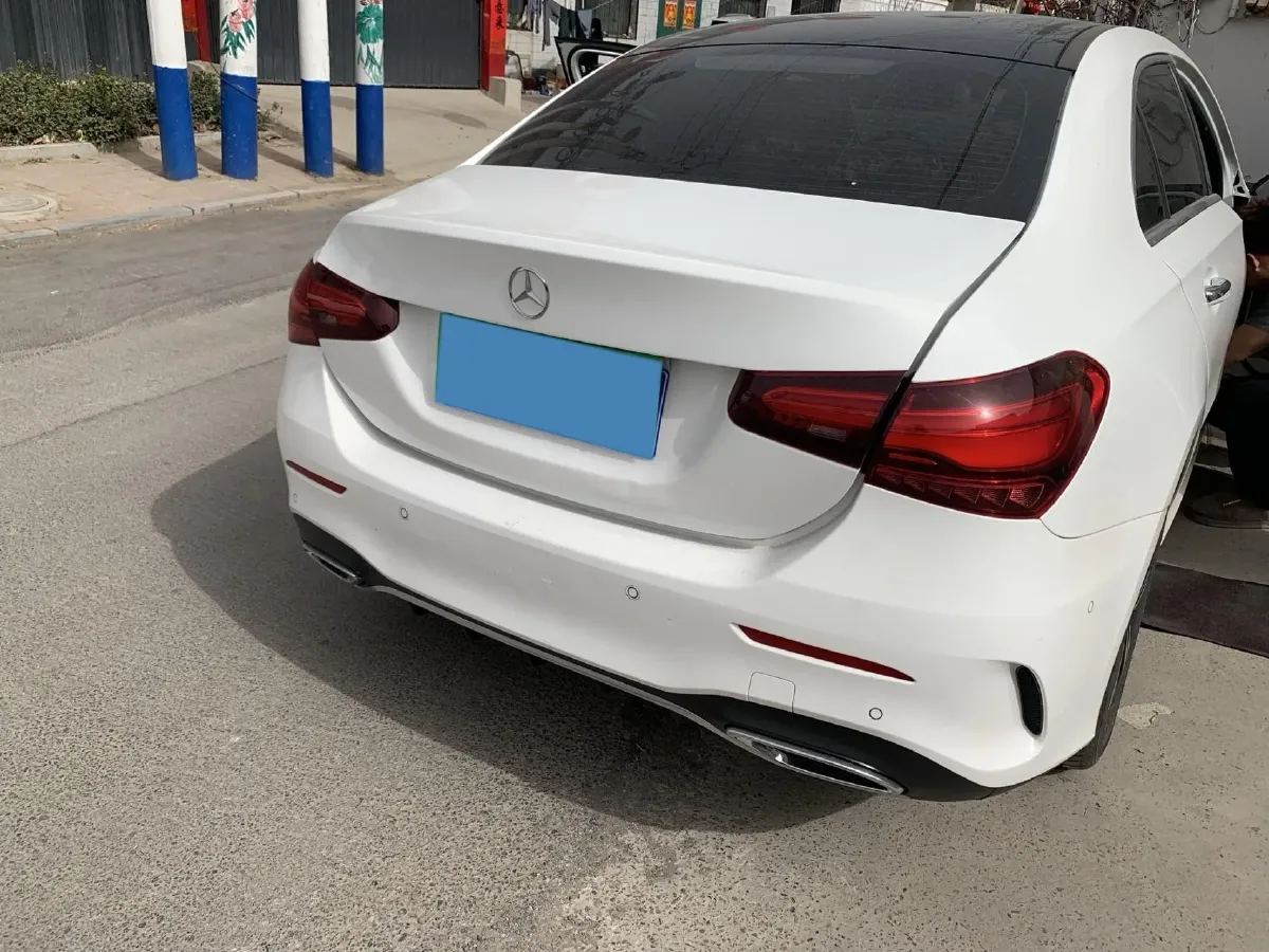 2025 Mercedes-Benz A Class 1.3T 163HP L4 7DCT,autocango,china used car exporter,china ev exporter,chinese used car exporter,chinese used ev exporter