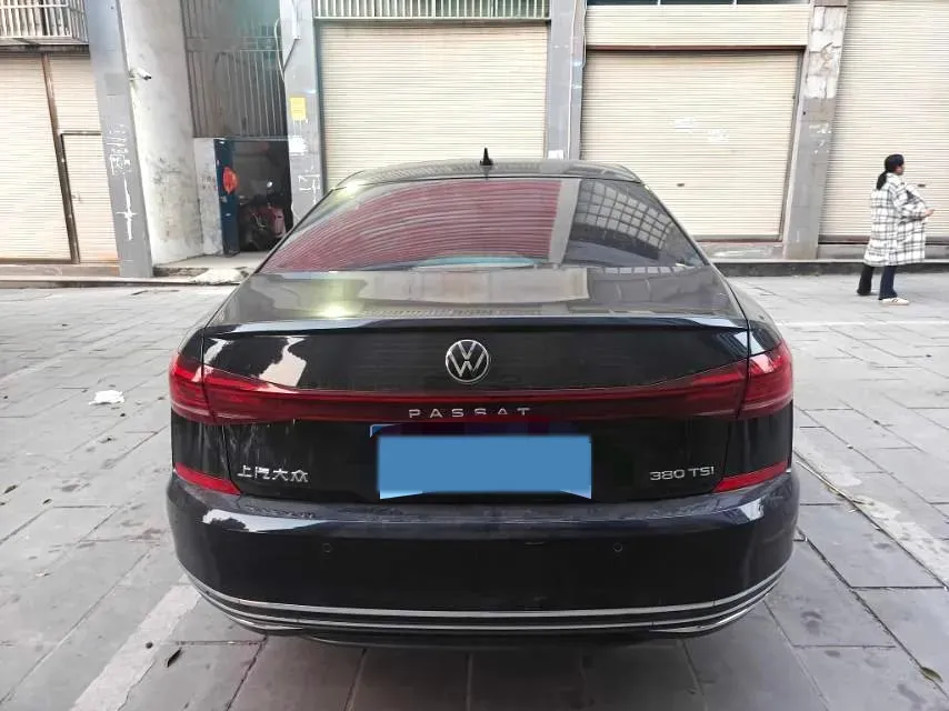 2023 Volkswagen Passat 2.0T 220HP L4 7DCT,autocango,china used car exporter,china ev exporter,chinese used car exporter,chinese used ev exporter