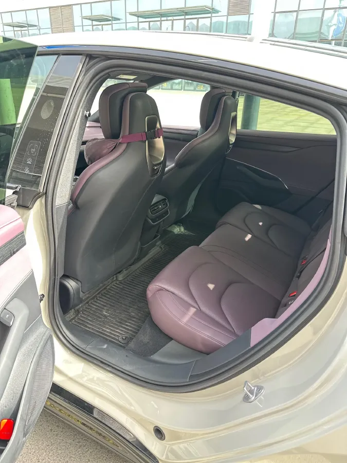 2024 MI SU7 BEV 73.6KWH,autocango,china used car exporter,china ev exporter,chinese used car exporter,chinese used ev exporter