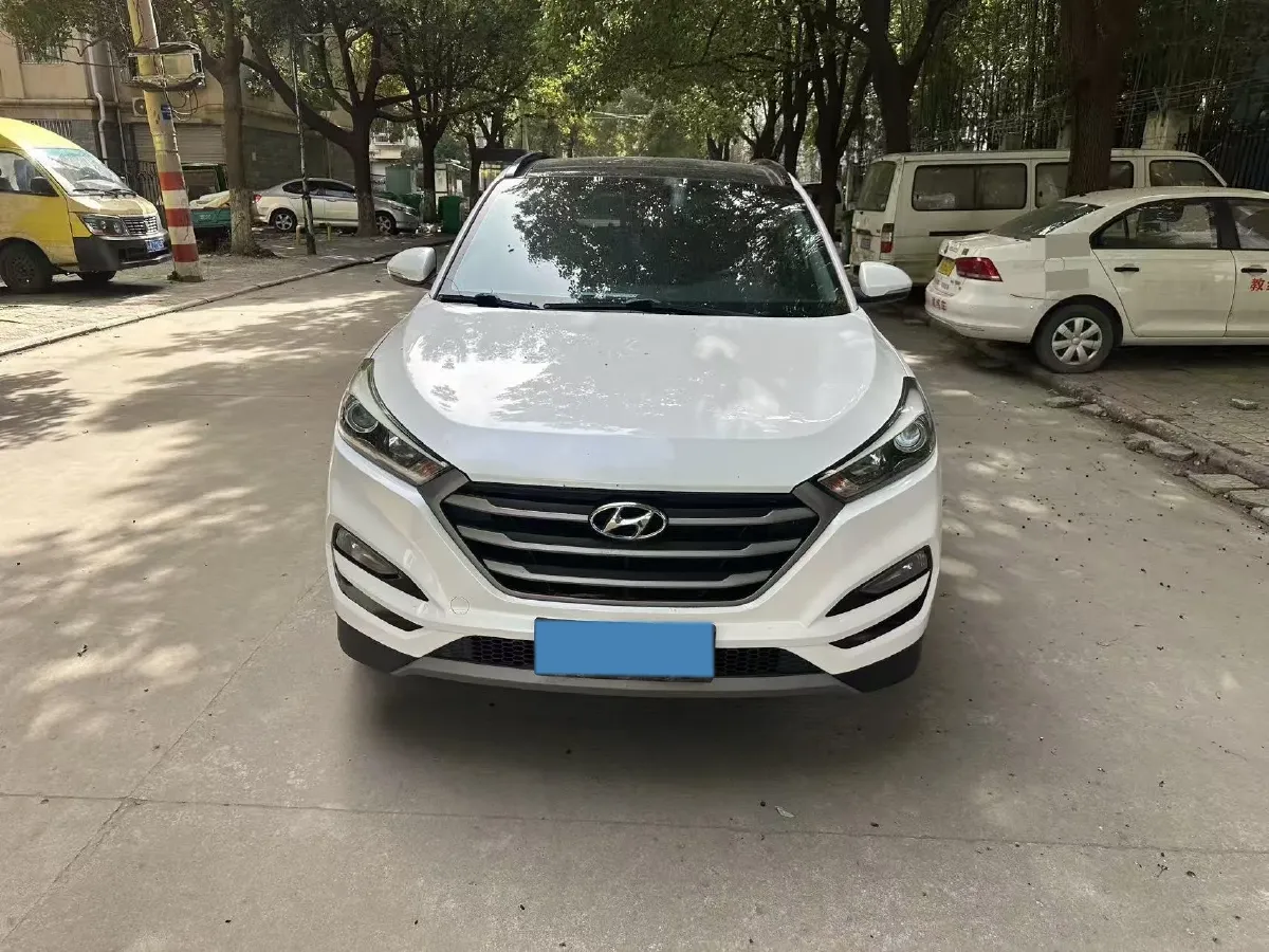 2015 Hyundai Tucson 1.6T 177HP L4 7DCT,autocango,china used car exporter,china ev exporter,chinese used car exporter,chinese used ev exporter